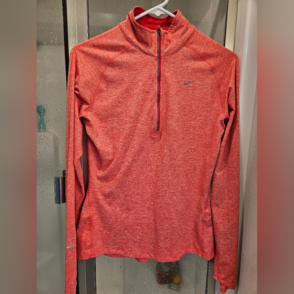 Nike drifit pullover
